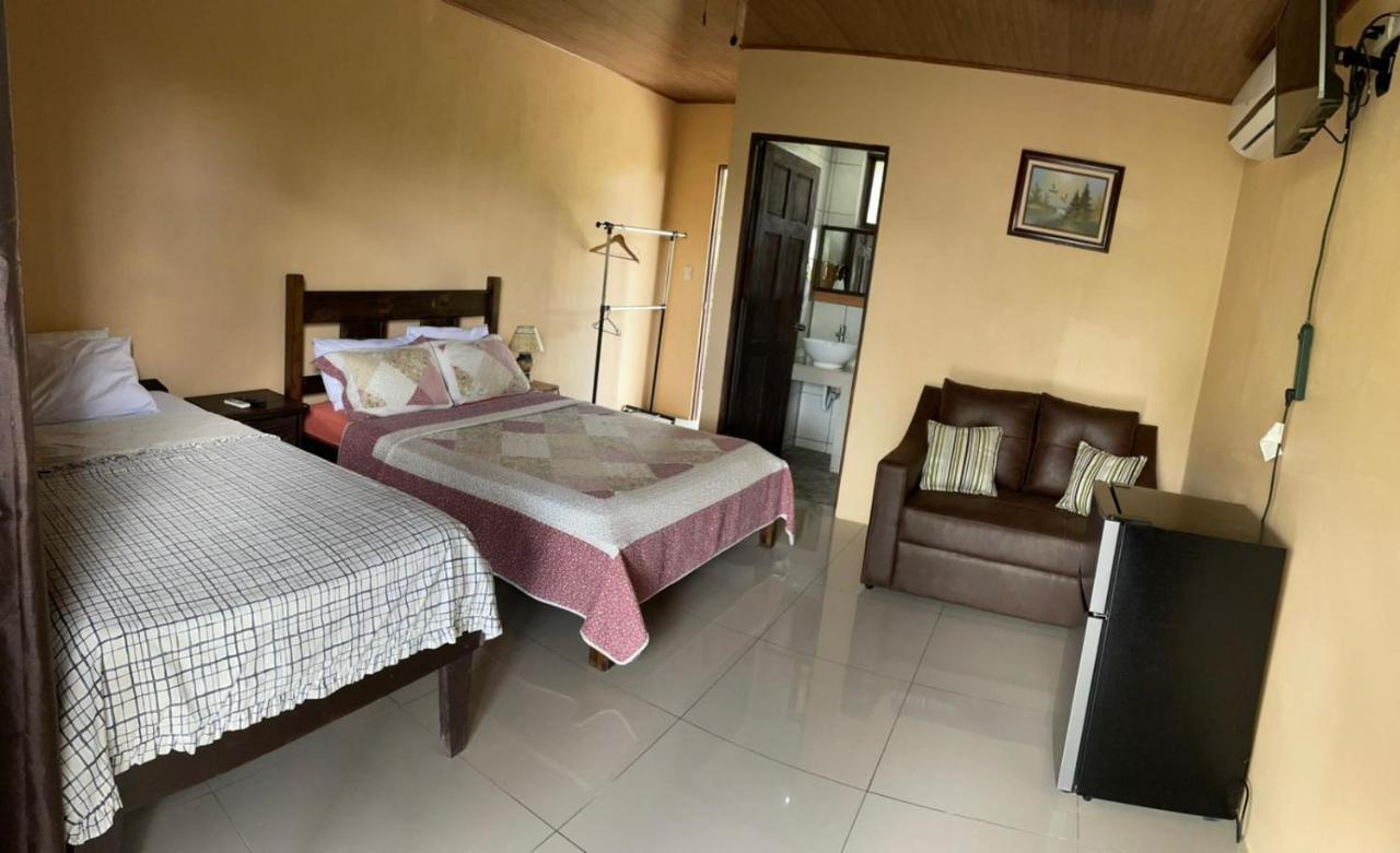 Aunty Arenal Lodge La Fortuna Exteriör bild